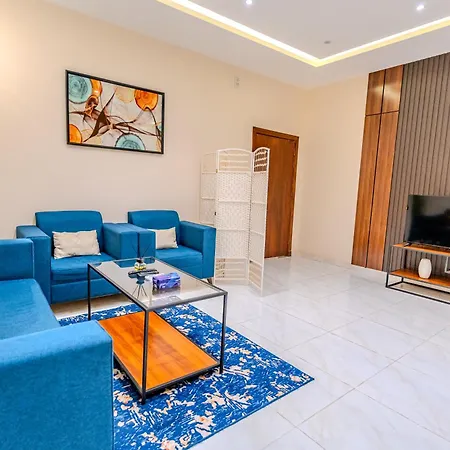 شقة خاصة مؤثثة بالكامل للتأجير اليومي Hafar Al-Batin Exterior photo